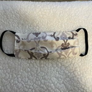 Homemade face mask with filter slit 💫